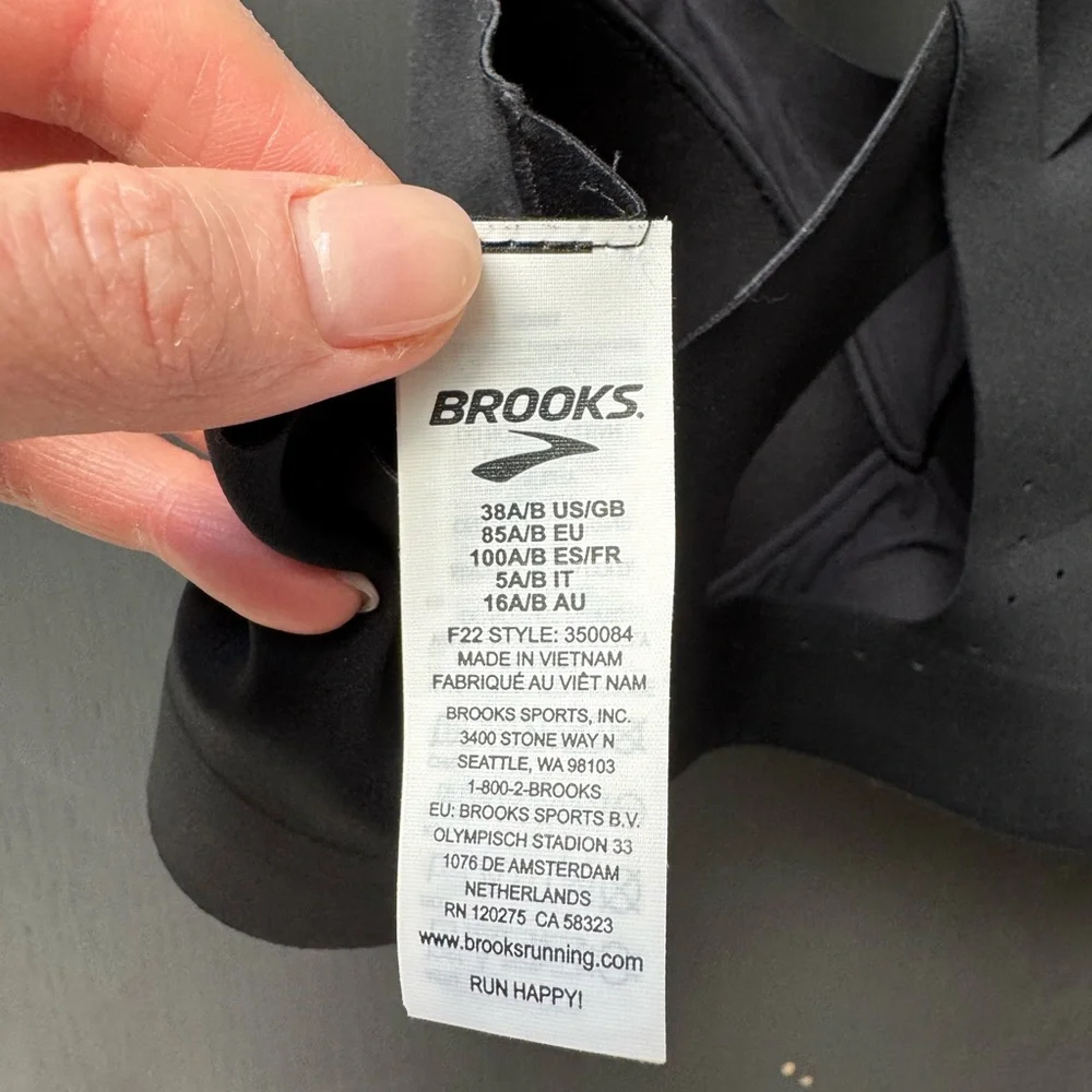 Brooks Black Woman’s Sports Bra Size 38 A/B - Picture 3 of 4